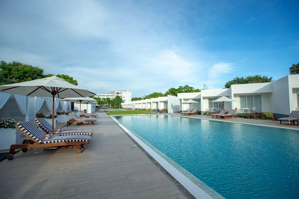 Anilana Nilaveli Hotel Exterior photo
