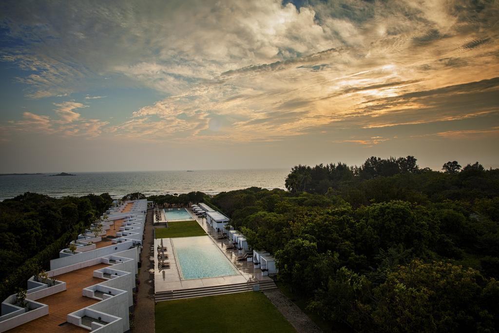 Anilana Nilaveli Hotel Exterior photo