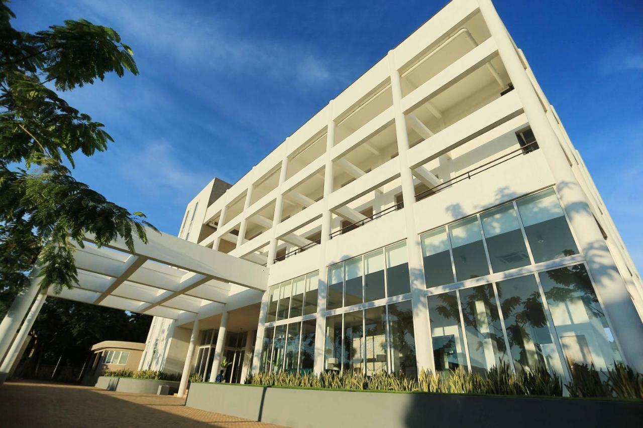 Anilana Nilaveli Hotel Exterior photo